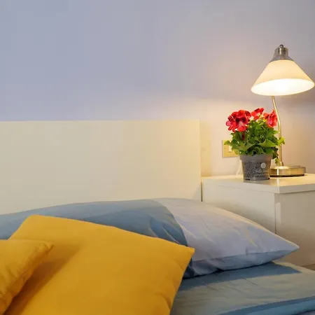 Casa Del Sole Aparthotel Colico